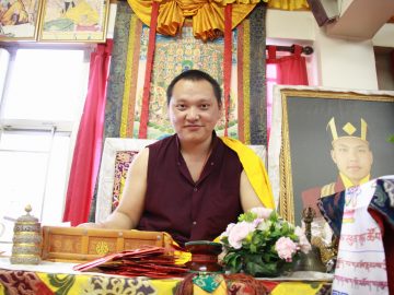 Usnisa-sitatapatra Empowerment conducted by H.E. The 4th Karma Khenchen Rinpoche at Karma Samten Ling (H.K. ) Buddhist Centre (Sun, 22 Feb 2009)