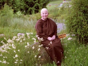 Ayya-Khema-Sitting-In-Garden-2